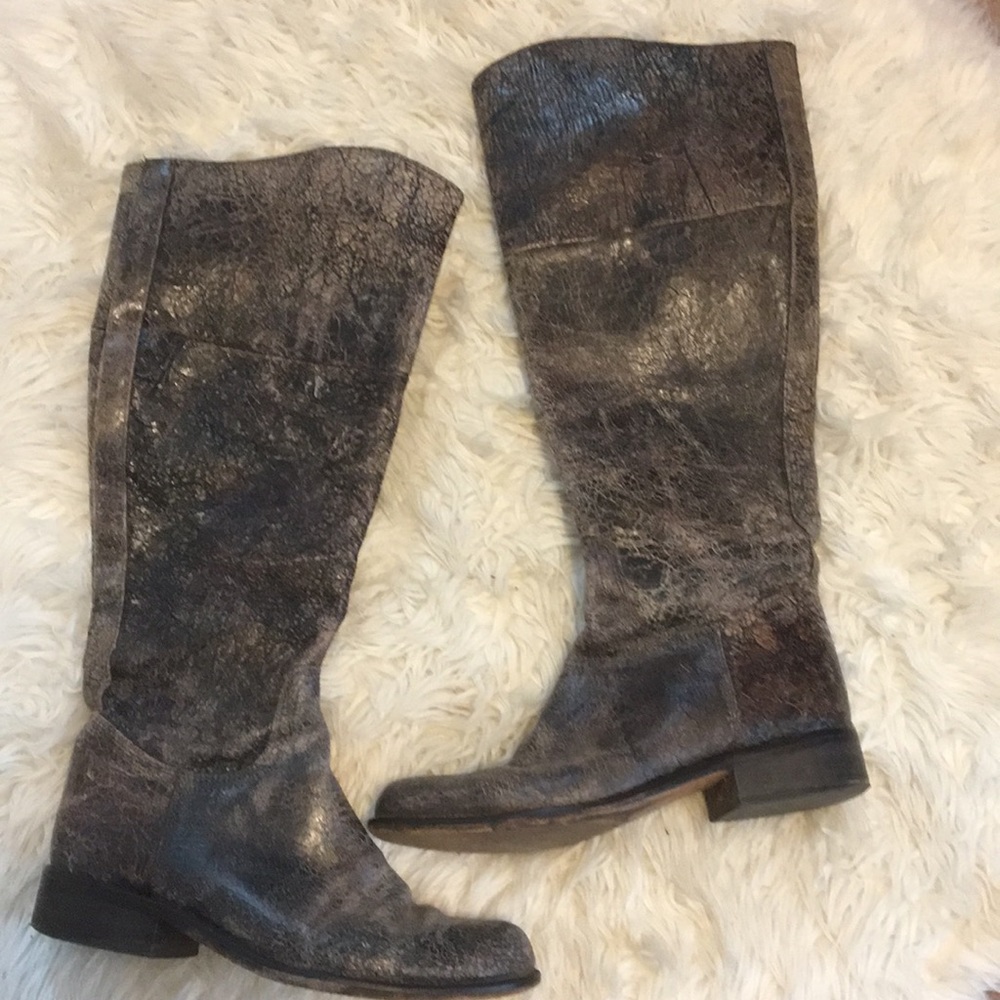 Distressed Tall Boots 😍